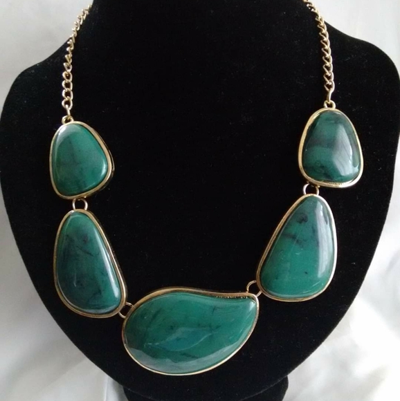 Lightweight pebble stone necklace - Picture 1 of 1